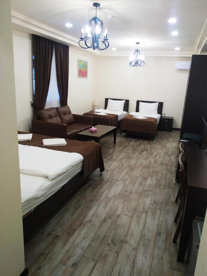 Boutique Living Hotel Erivan Exterior foto