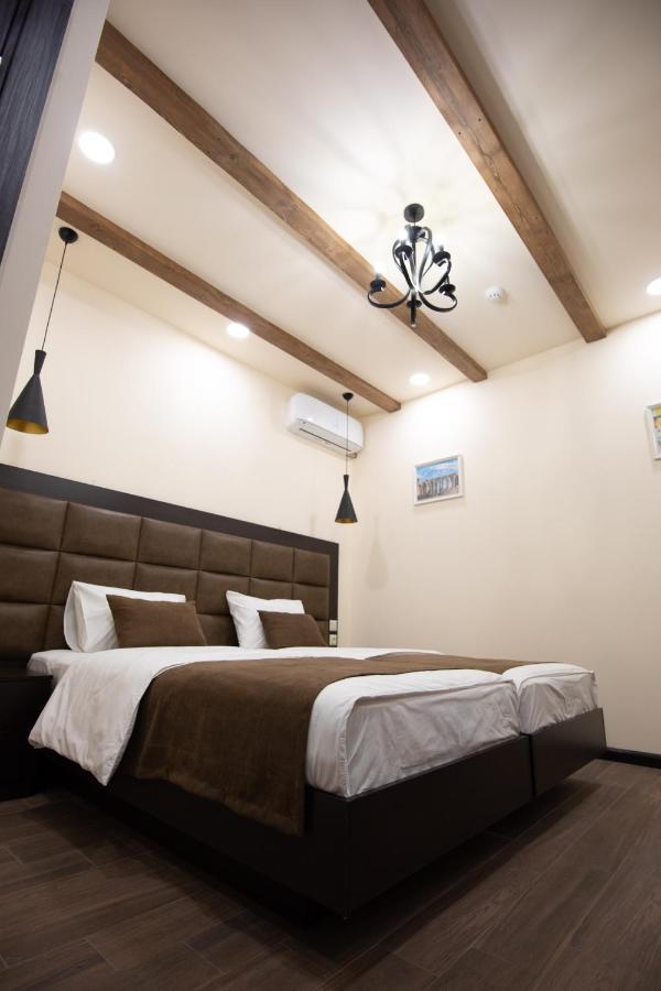 Boutique Living Hotel Erivan Exterior foto