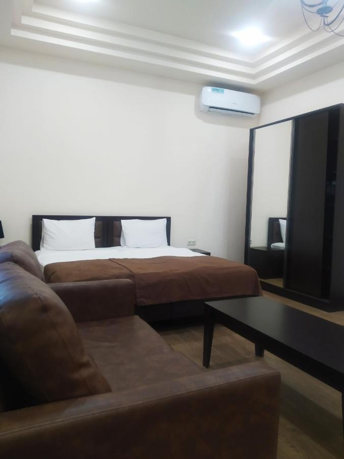 Boutique Living Hotel Erivan Exterior foto