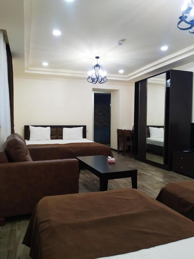 Boutique Living Hotel Erivan Exterior foto