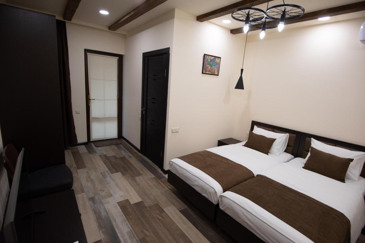 Boutique Living Hotel Erivan Exterior foto